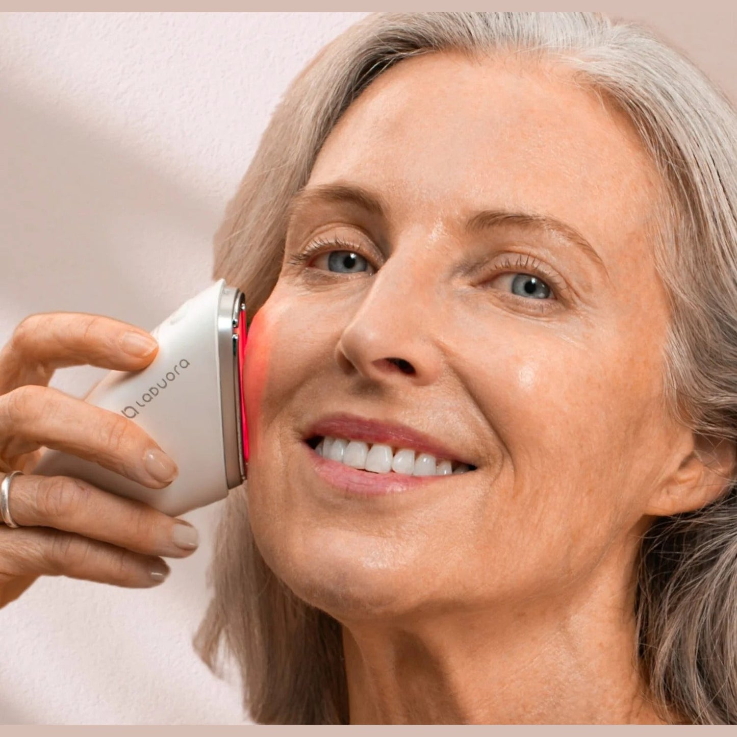 Lumeo SkinLift 4D Current™ Red Light Therapy Kit