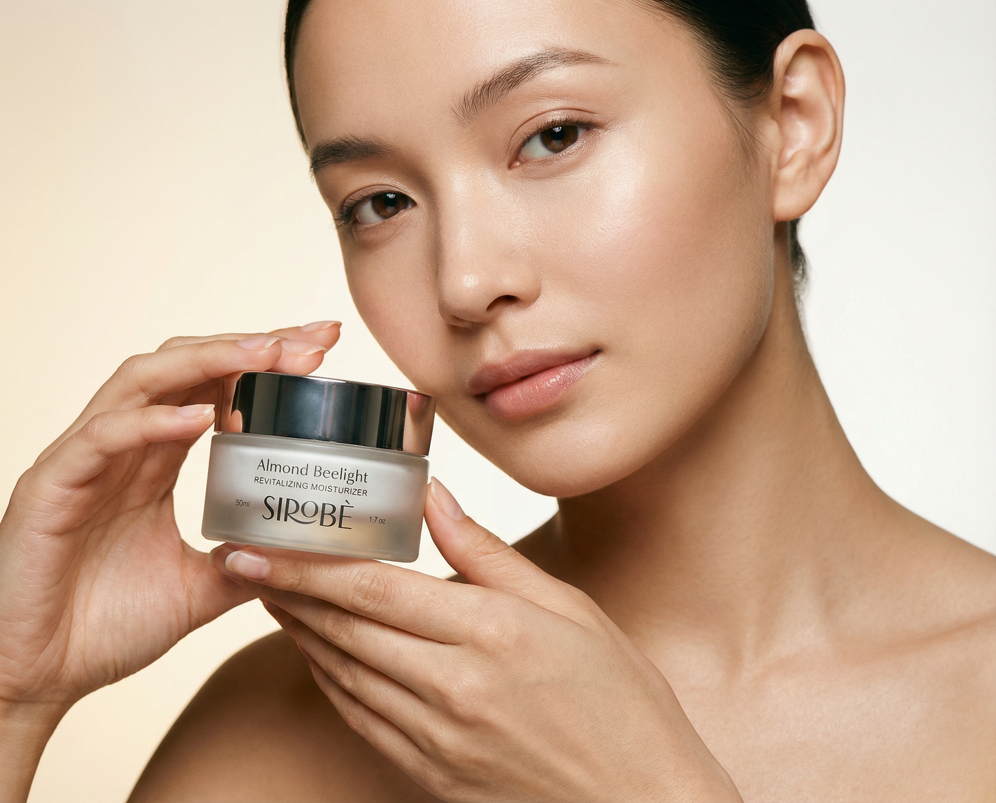 "Almond Beelight" Revitalizing Moisturizer