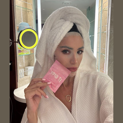 It Girl Snack - Superfoods Greens Gummies in Pink Starburst Flavor