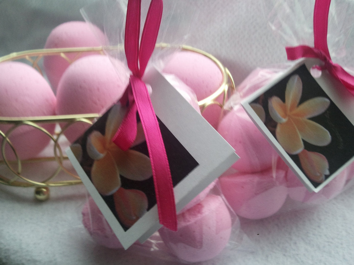 14 bath bombs in Plumeria fragrance, gift bag bath fizzies, great for dry skin, shea, cocoa, 7 ultra rich oils